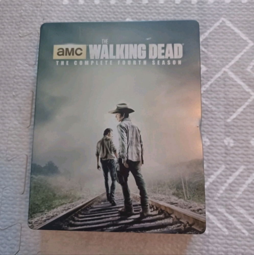 The Walking Dead: The Complete Fourth Season Blu-ray